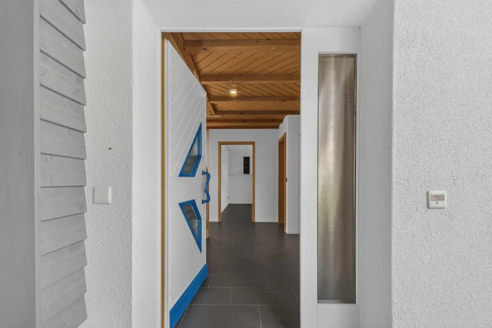 Spacious 5.5-room single-family house in Sax