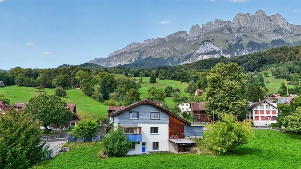 Spacious 5.5-room single-family house in Sax