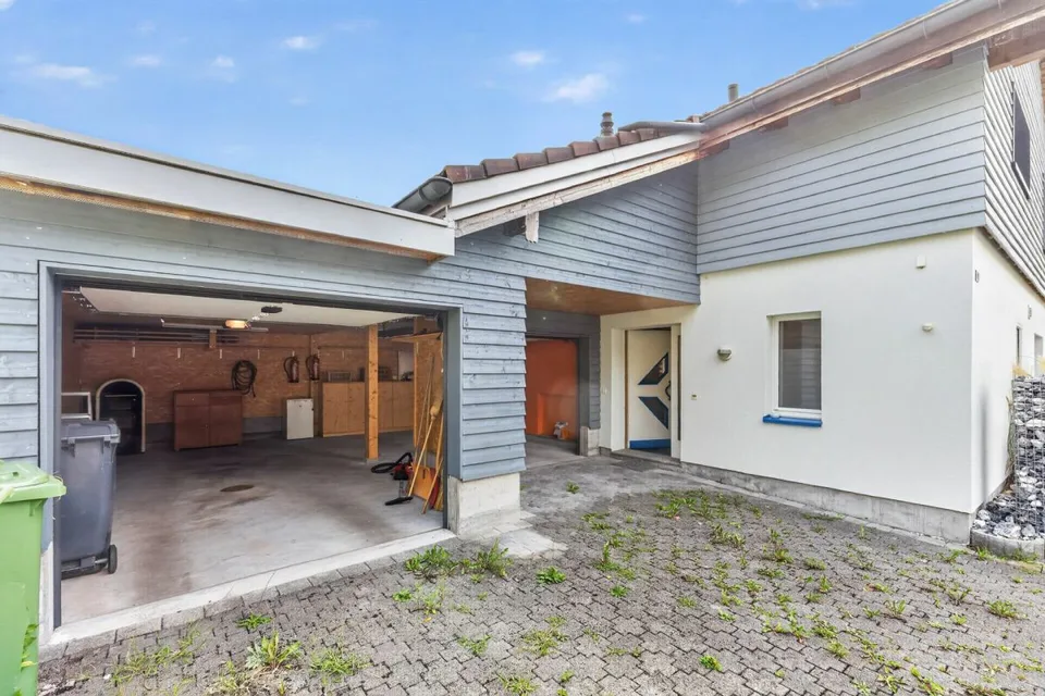 Spacious 5.5-room single-family house in Sax