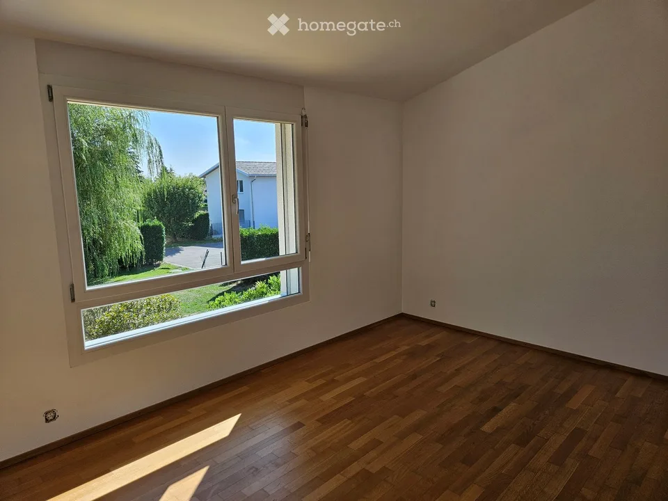 Prachtvolles Doppelhaus mit 4.5 Zimmern + 1 Zimmer im Untergeschoss – sofort verfügbar