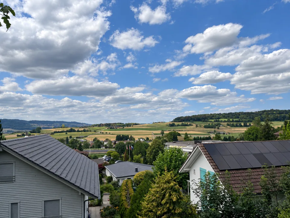 De la menuiserie au rêve de maison / Première location – appartements modernes de 2,5 pièces