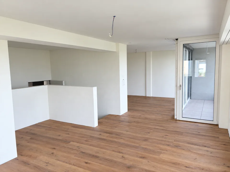 De la menuiserie au rêve de maison / Première location – appartements modernes 2.5 pièces