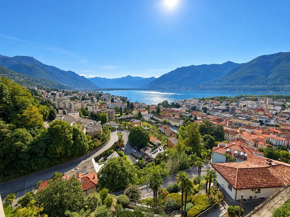 4.5 locali con splendida vista sul lago – photo 2 sur 27