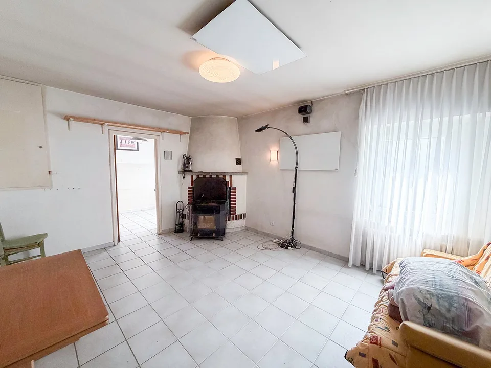 Grande casa unifamiliare completamente da rinnovare – photo 9 sur 26