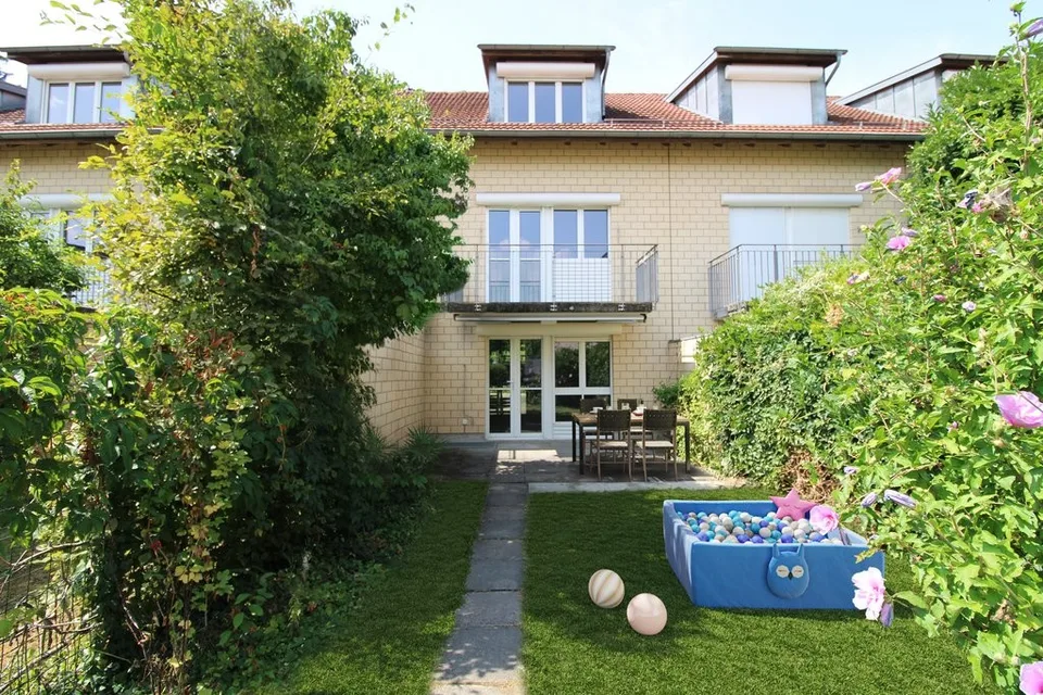 Frisch kernsaniertes 4.5-Zimmer Reiheneinfamilienhäuser