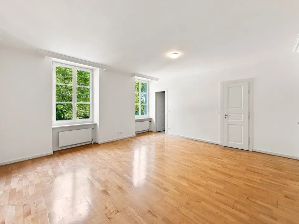 Geräumige 6.5-Zimmer-Wohnung mit Charme und Charakter in Chambésy