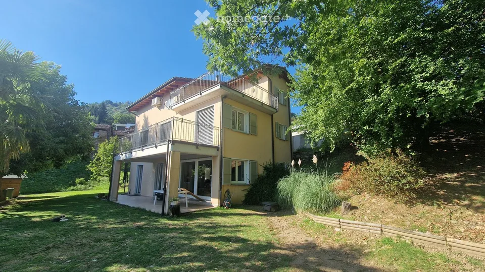 Elegantes Einfamilienhaus mit Panoramablick in Neggio – Foto 2 von 13