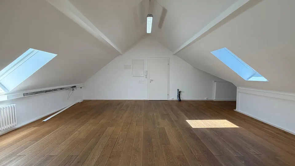 Loft di carattere di 2.5 locali a Delémont – disponibile immediatamente