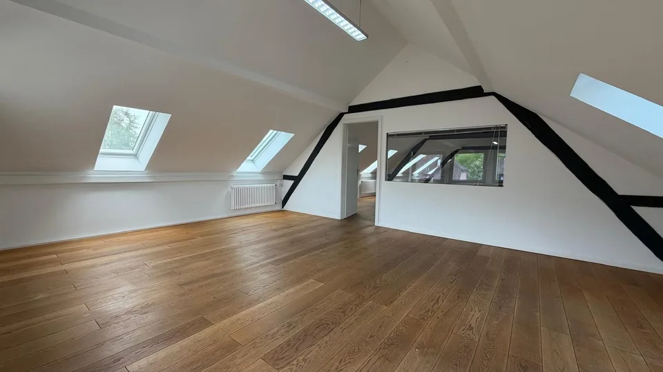 Loft di carattere di 2.5 locali a Delémont – disponibile immediatamente