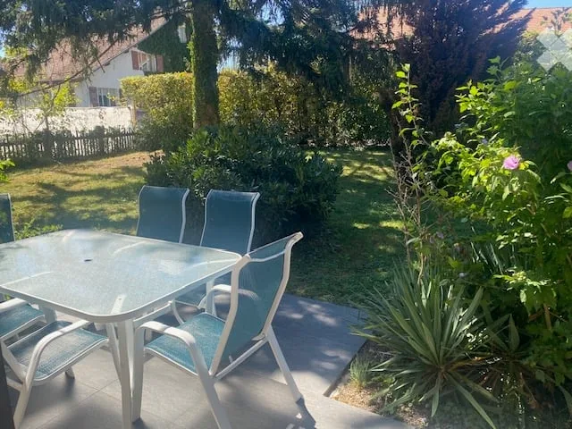 Charming 5.5-Room Ground Floor Apartment with lovely garden in Collex-Bossy – November 2026