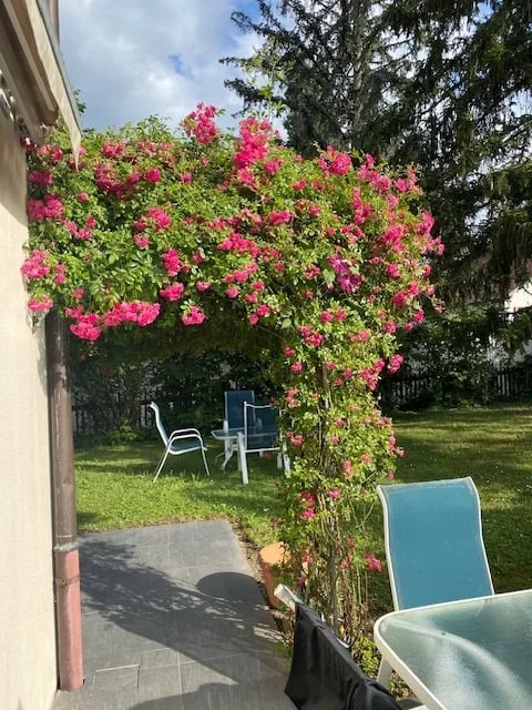 Charming 5.5-Room Ground Floor Apartment with lovely garden in Collex-Bossy – November 2026