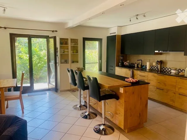 Charming 5.5-Room Ground Floor Apartment with lovely garden in Collex-Bossy – November 2026
