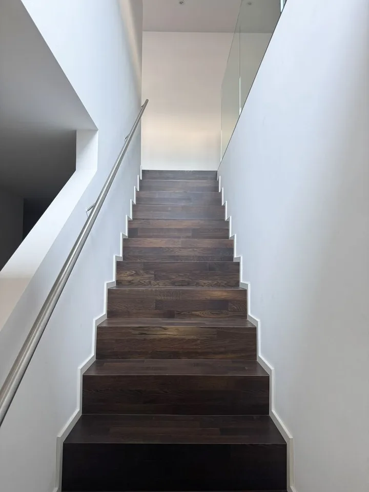 Bellinzona Zentrum – Exklusive 5.5-Zimmer-Duplexwohnung mit Cheminée und grosszügigen Terrassen – Foto 4 von 12