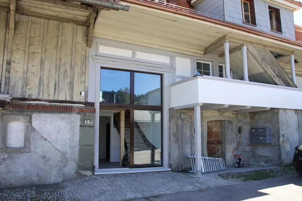First rental: Beautiful 2.5-room apartment in Emmenmatt