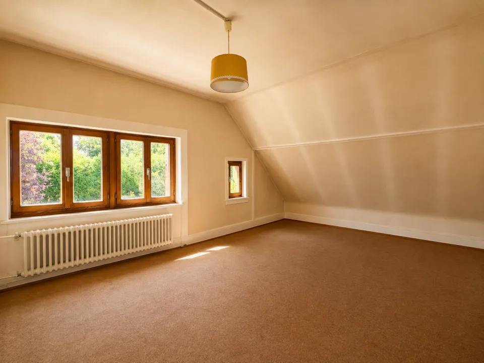Familienhaus mit 3 Wohnungen zur Renovierung – Foto 14 von 15