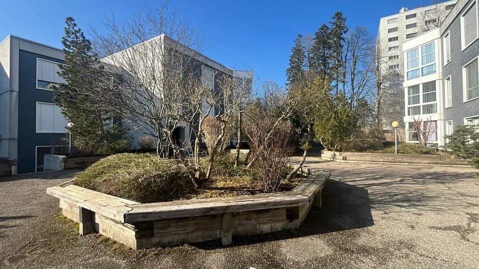Spacieux et Charmant 4.5 pièce avec Grand Balcon et Parking ! – photo 12 sur 14