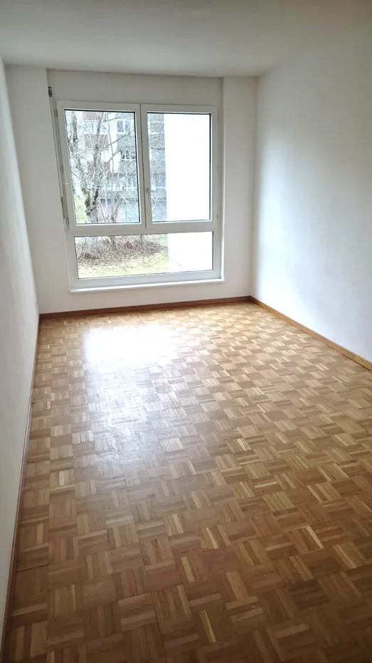 Spacieux et Charmant 4.5 pièce avec Grand Balcon et Parking ! – photo 6 sur 14