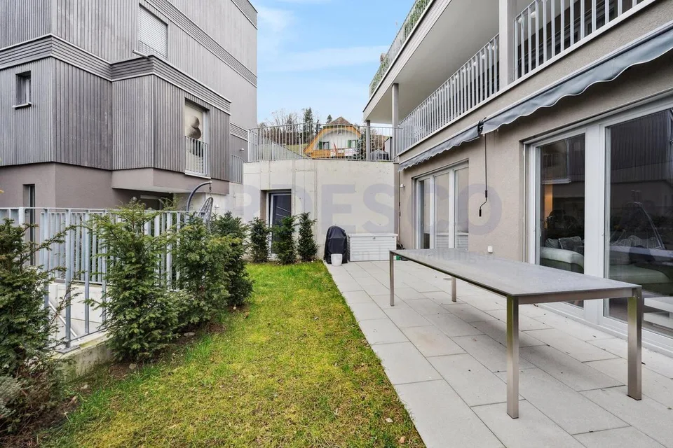 Designer apartment with garden & hobby room