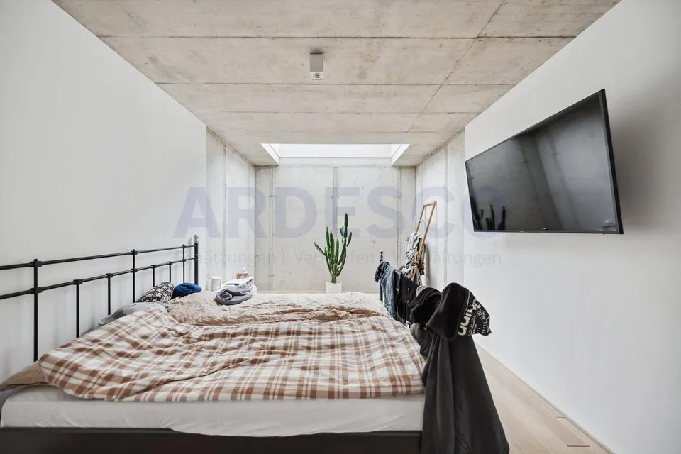 Designer apartment with garden & hobby room