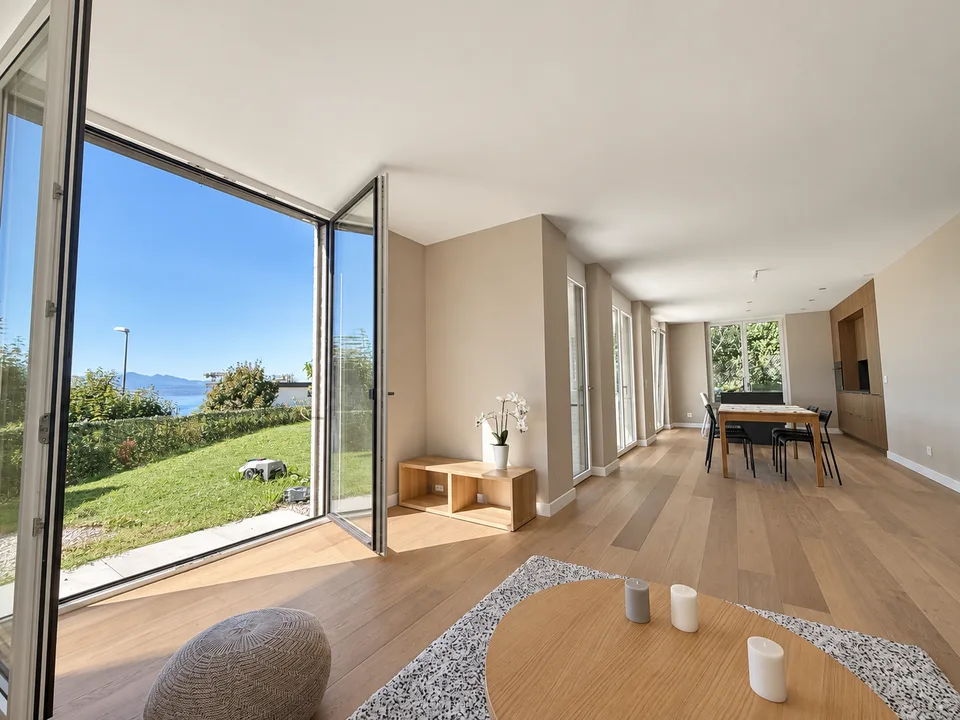 Ampio appartamento di 3.5 locali con accesso indipendente e grande giardino – foto 2 di 12