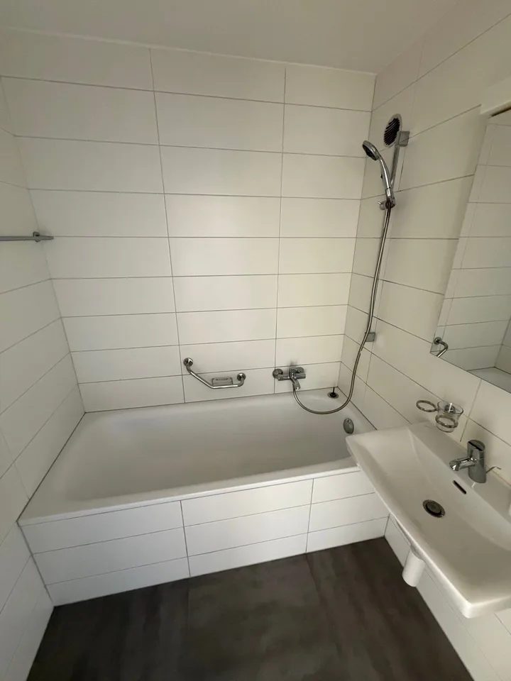 Charmantes 4.5-Zimmer-Wohnung in Neuchâtel – sofort verfügbar – Foto 10 von 12