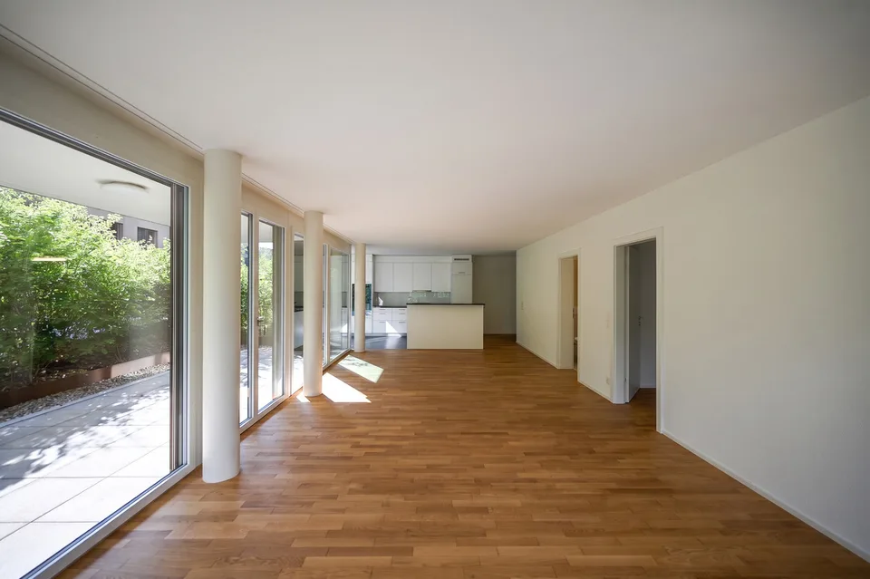IMPOSANT. MODERN. GARTENWOHNUNG. – foto 8 di 13