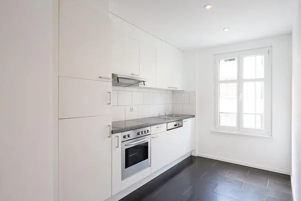 City Feeling in St. Gallen charming 2.5 room apartment – photo 3 of 6