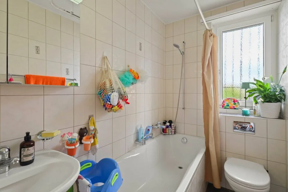 Zweifamilienhaus: Viel Platz, viel Potential – Foto 8 von 24