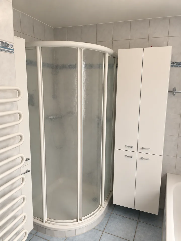 Disponibile dal 01.12.2026 Casa di 5 locali adatta alle famiglie con giardino e area di soggiorno coperta a Erschwil