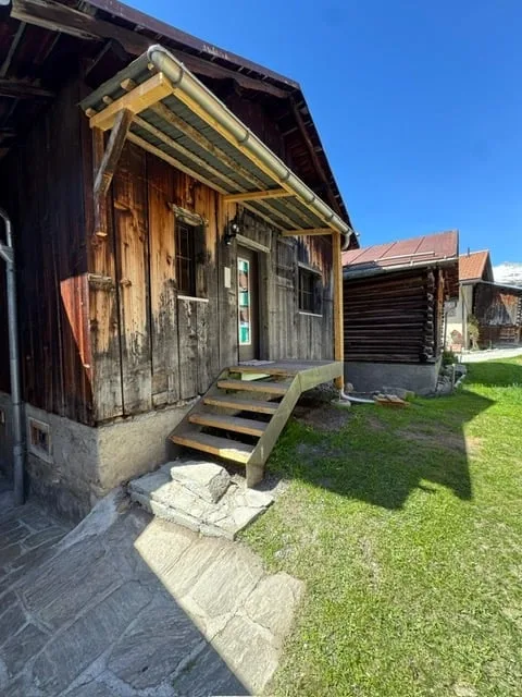 Erstwohnung - Charmanter Stallneubau in Curaglia, Graubünden