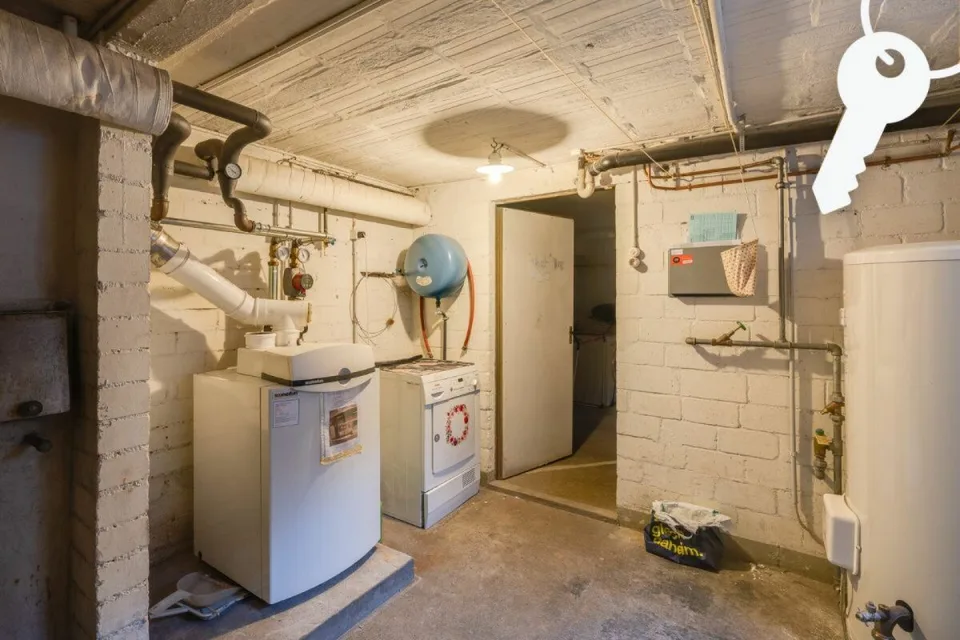 Bâtiment d'habitation et commercial caractéristique avec tradition à Schnottwil – photo 16 sur 18