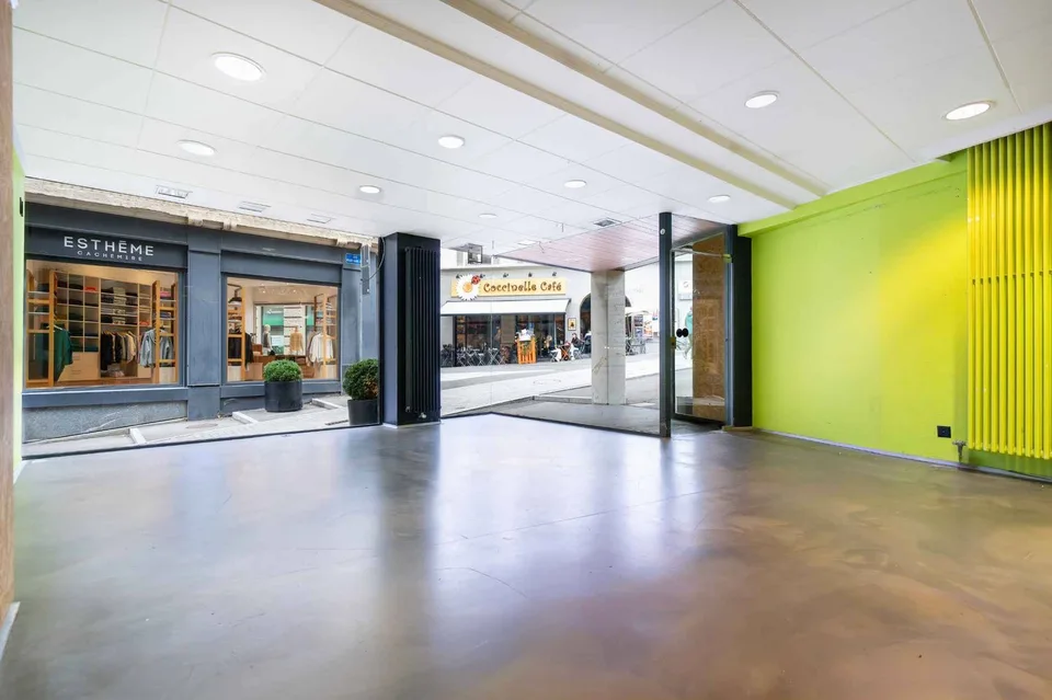 Prächtige Arcade im Zentrum von Lausanne – Foto 9 von 9