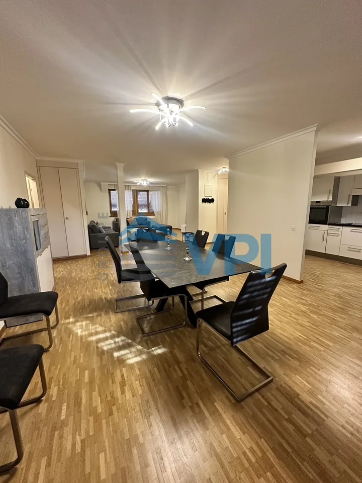7-room apartment in Plainpalais – photo 3 of 11