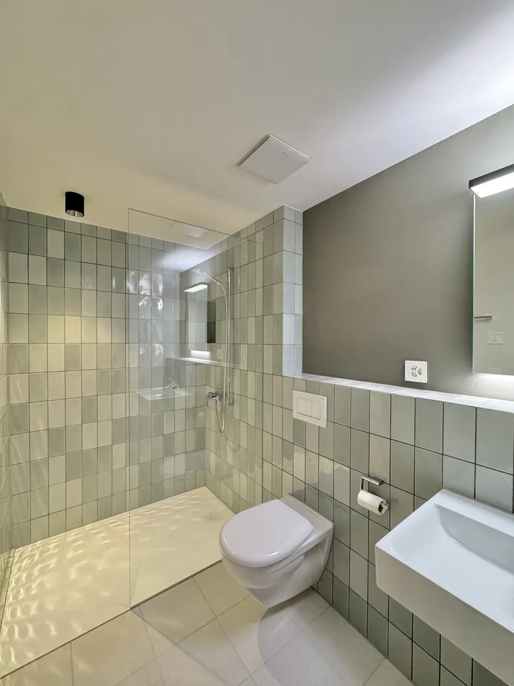 Maison 3,5 pièces attenante, ascenseur, aménagement de haute qualité