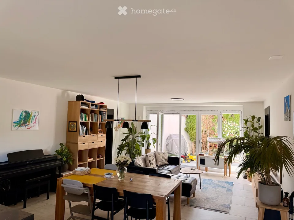 Appartamento di 4,5 locali completamente ristrutturato e moderno a Langnau am Albis