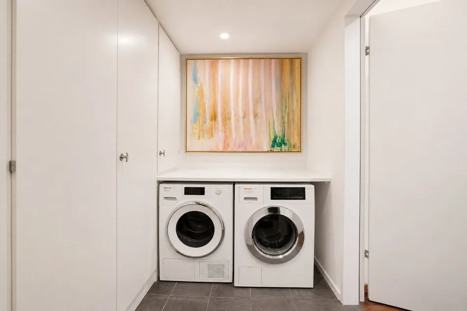 Exklusive Stuhlmiete in modernem Coiffeursalon an Toplage in Zürich Enge – Foto 8 von 8