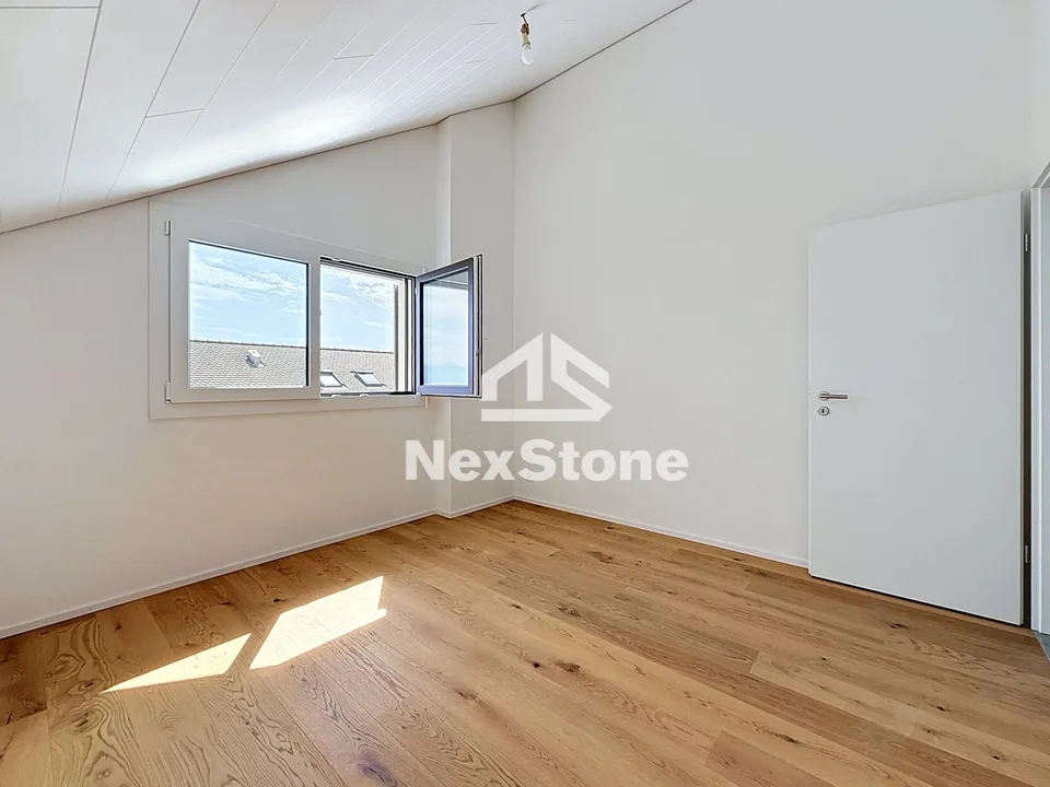 New 4.5 room attic