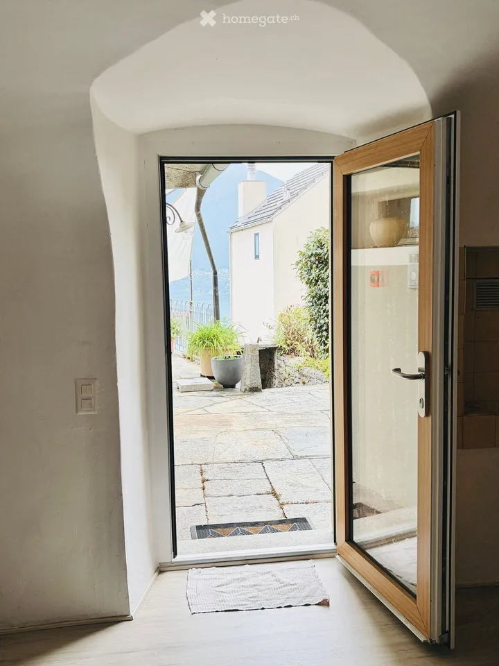 Wohn- oder Ferienhaus mit zwei Wohnungen in Brione sopra Minusio – Foto 16 von 26