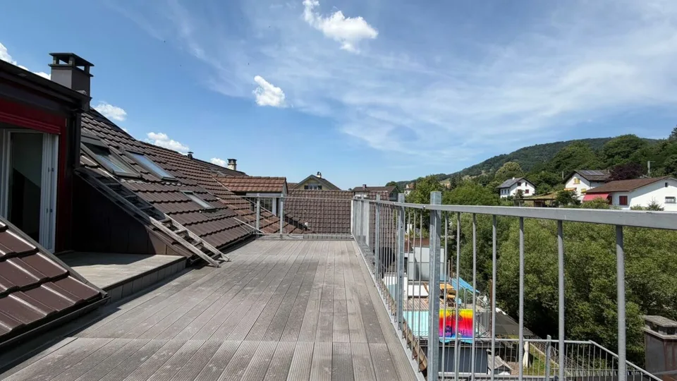 Helle 5-Zimmer-Maisonettewohnung mit grosser Terrasse in Gelterkinden