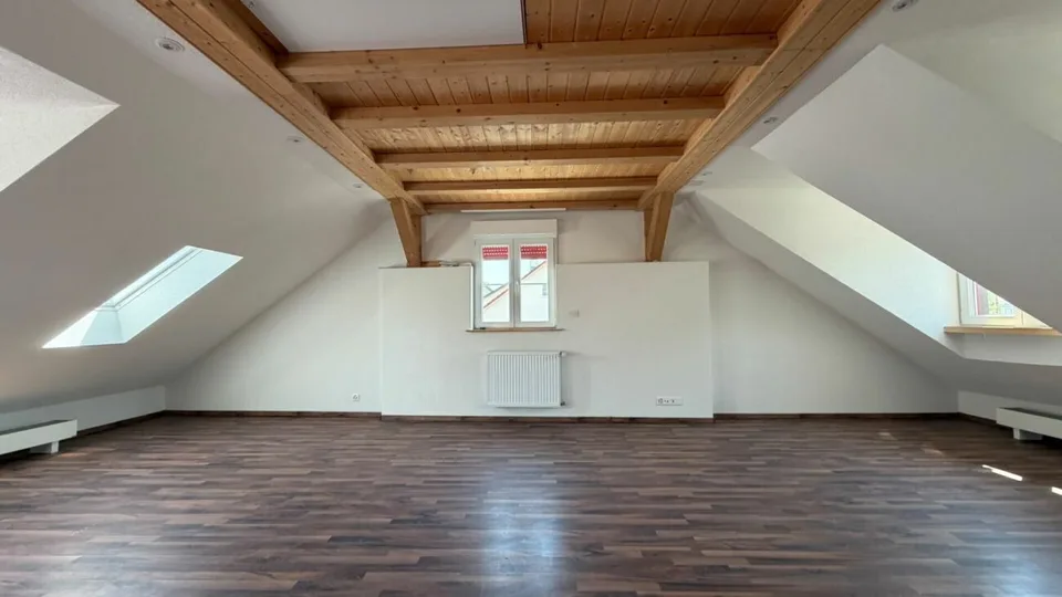 Helle 5-Zimmer-Maisonettewohnung mit grosser Terrasse in Gelterkinden