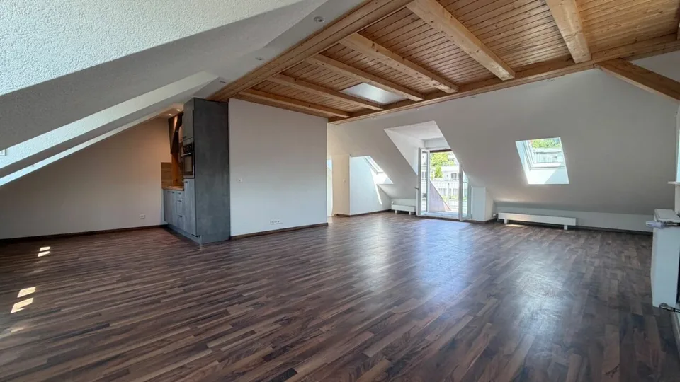 Helle 5-Zimmer-Maisonettewohnung mit grosser Terrasse in Gelterkinden