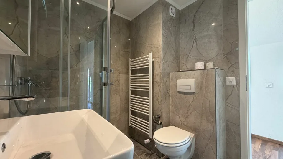 Helle 5-Zimmer-Maisonettewohnung mit grosser Terrasse in Gelterkinden