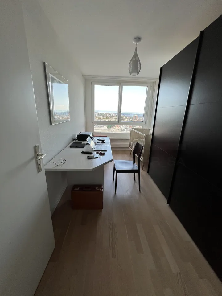 Ampio appartamento di 5,5 locali nel centro di Fribourg – foto 6 di 18