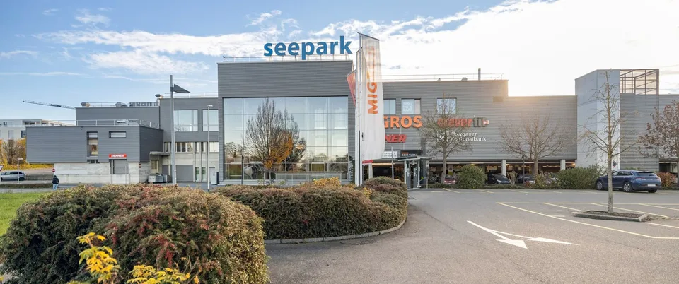 Attraktives Mietobjekt im 2. OG des Einkaufszentrums Seepark – Foto 2 von 9