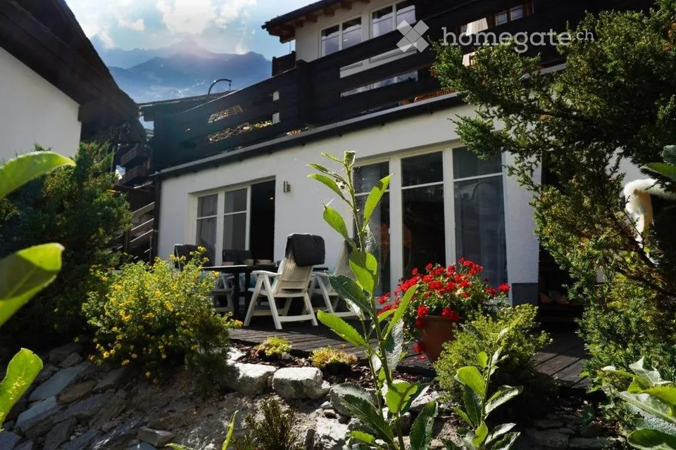 Delizioso appartamento di 3 camere con terrazza e giardino - centro del villaggio