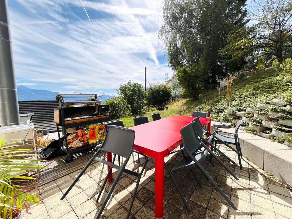 Bellissima casa con vista lacustre superba a Grandvaux