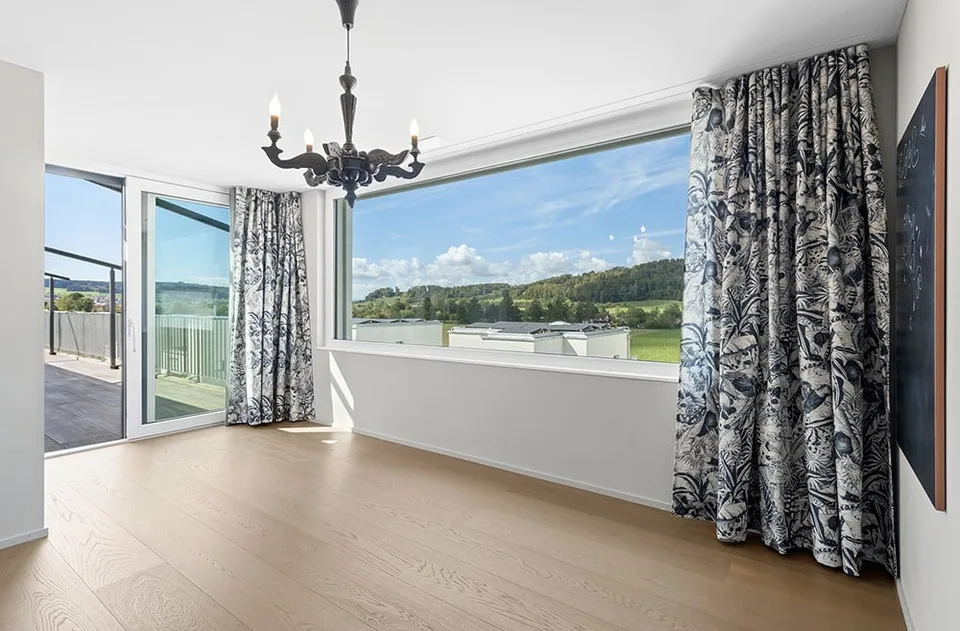 RISERVATO: Appartamento in attico con grande terrazza soleggiata e vista panoramica – foto 4 di 11