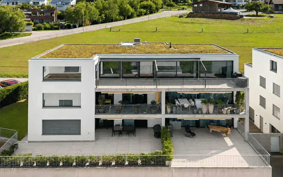 RISERVATO: Appartamento in attico con grande terrazza soleggiata e vista panoramica – foto 10 di 11
