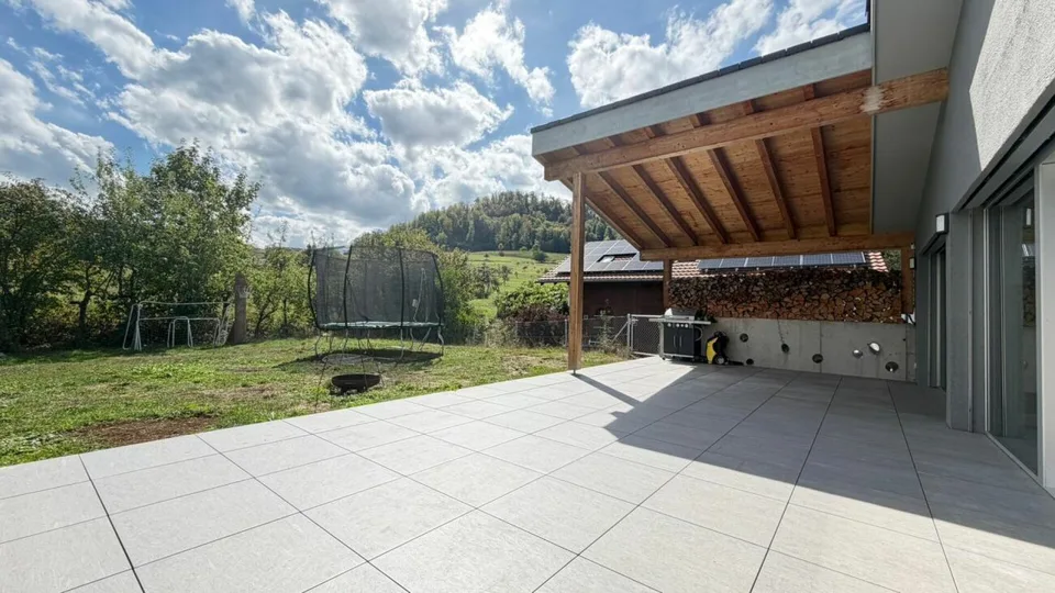 Grosszügiges 7.5-Zimmer-Einfamilienhaus mit Einliegerwohnung und traumhafter Aussicht – Foto 17 von 18