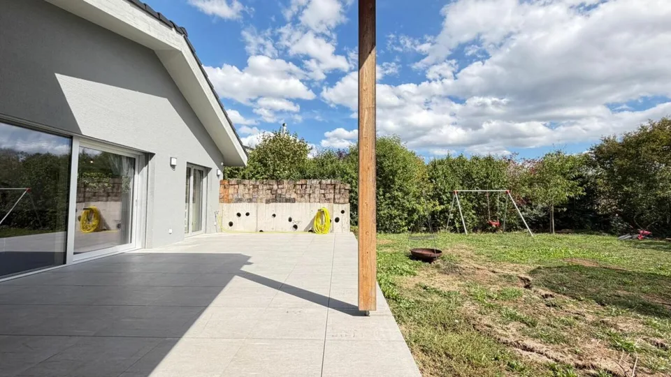 Grosszügiges 7.5-Zimmer-Einfamilienhaus mit Einliegerwohnung und traumhafter Aussicht – Foto 16 von 18